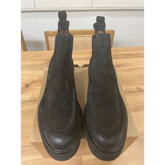 Sofft Womens Samira Chelsea Ankle Boot Black Suede Leather Size 10 NWOB Lug Sole - Picture 4 of 11